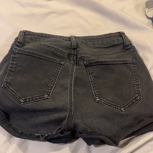 black high rise jean shorts - Picture 2 of 3